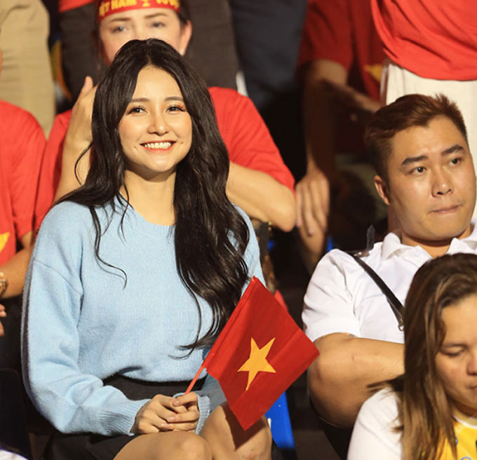 越南女ＤＪ《Jenny Yên》甜美笑颜身材却很火爆-第2张图片