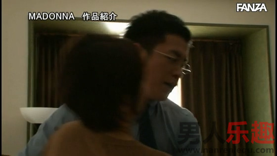 JUL-505:本田瞳被讨厌的男人疯狂拥抱着-第9张图片