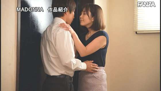 JUL-389:峰田ななみ趁丈夫出去打高尔夫球的机会，偷偷和初恋交往-第8张图片